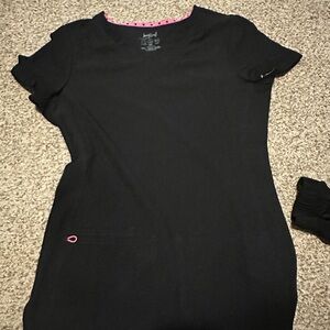 Black heart soul scrub top